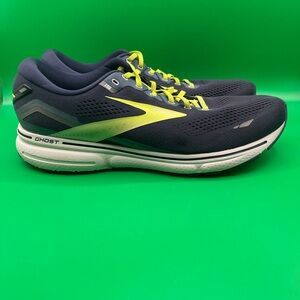 Brooks Ghost Sneakers - Navy and Neon Yellow